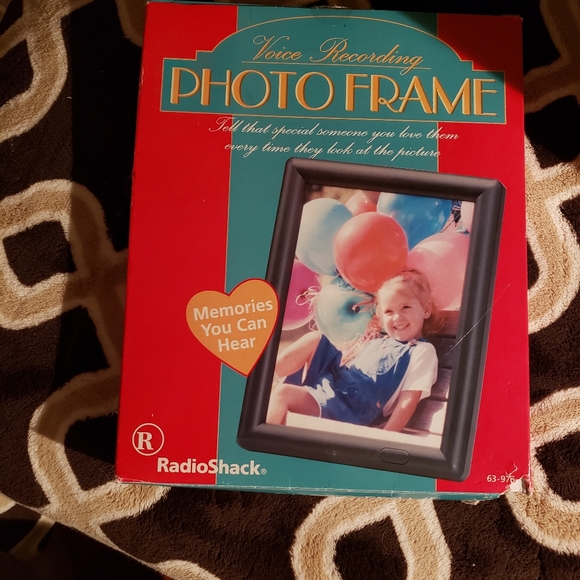 Voice Recording Photo Frame - Picture 2 of 7